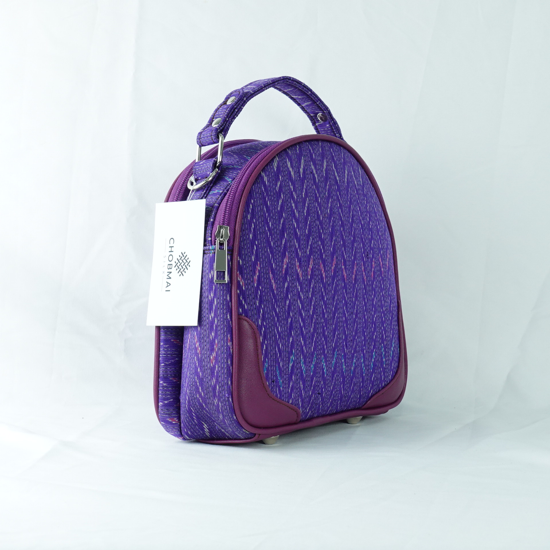 กระเป๋าถือไหมแท้ทรงโดมหลังเต่า พร้อมสายสะพาย ขนาด 8x21x21 ซม. ความสูงหูจับ 7 ซม. สีม่วง รหัส GO-TT-060468150