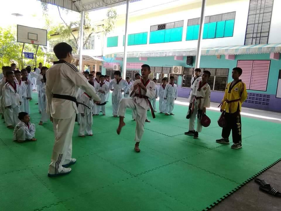 โรงงานผลิตแผ่นโฟมจิ๊กซอว์ปูพื้น