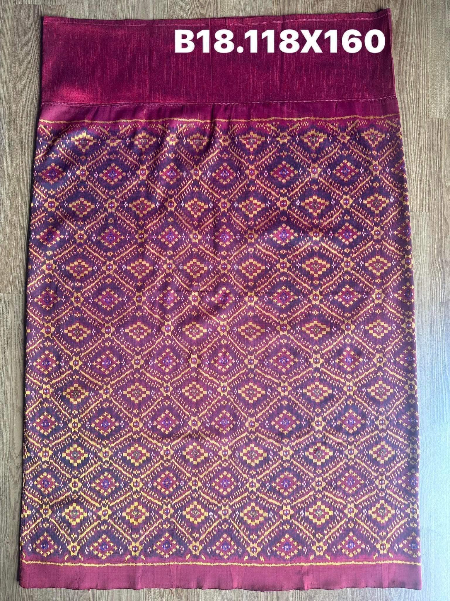 ซิ่น พระตะบอง ไหมบ้านสาวมือ สีธรรมชาติ ขนาด 118x160ซม สีม่วง รหัส N9-SIL-B18