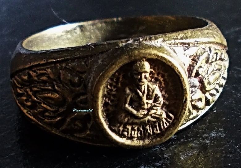 แหวน หลวงพ่อทบ วัดชนแดน ปี 17 เนื้อทองผสม มีโค๊ต 2 ตัว