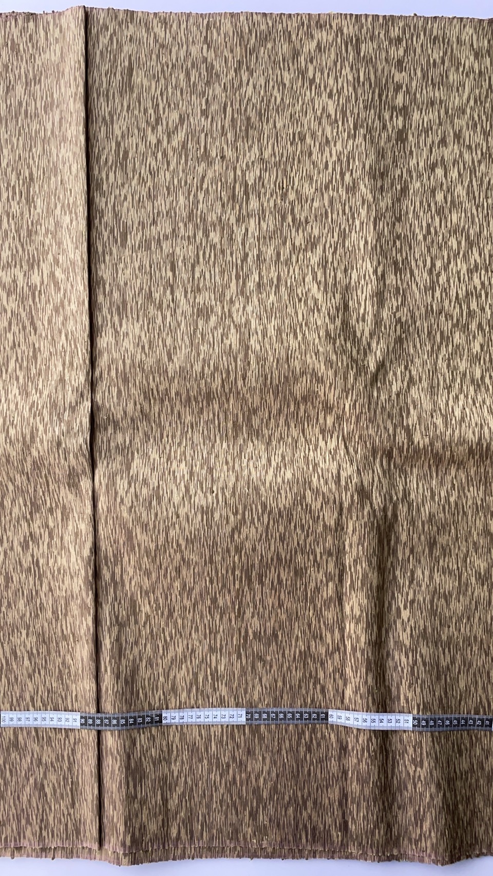 ผ้าไหมลายพิเศษ มัดหมี่เนื้อหนา ไหมแท้ ลายพร่างพรม สีน้ำตาลเบจเหลือบชมพู ตัดขายเป็นเมตร รหัส MMFZ-NY-SKU-39393