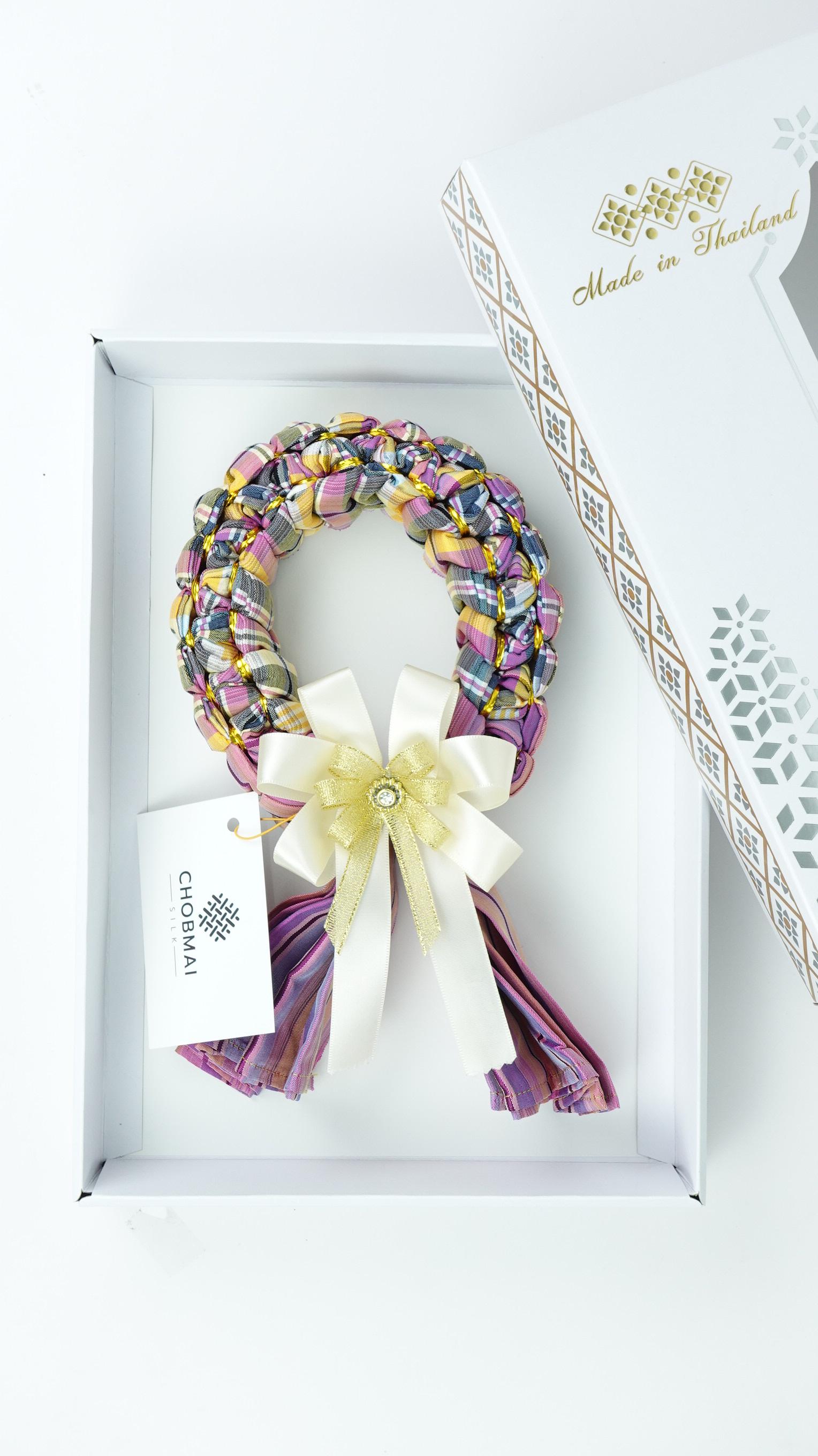 เซ็ตของขวัญ พวงมาลัย ผ้าขาวม้าไหมแท้