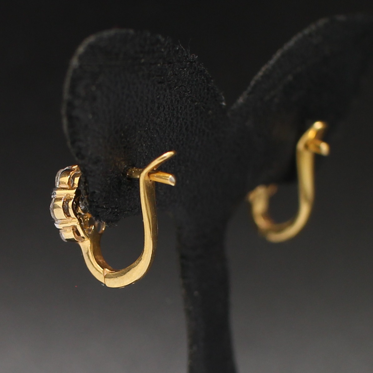 ER25209 ต่างหูห่วงเพชรกระจุก เพชรแท้ 14 เม็ด 0.80 กะรัต ทองแท้ 90% นน.รวม 2.4 กรัม