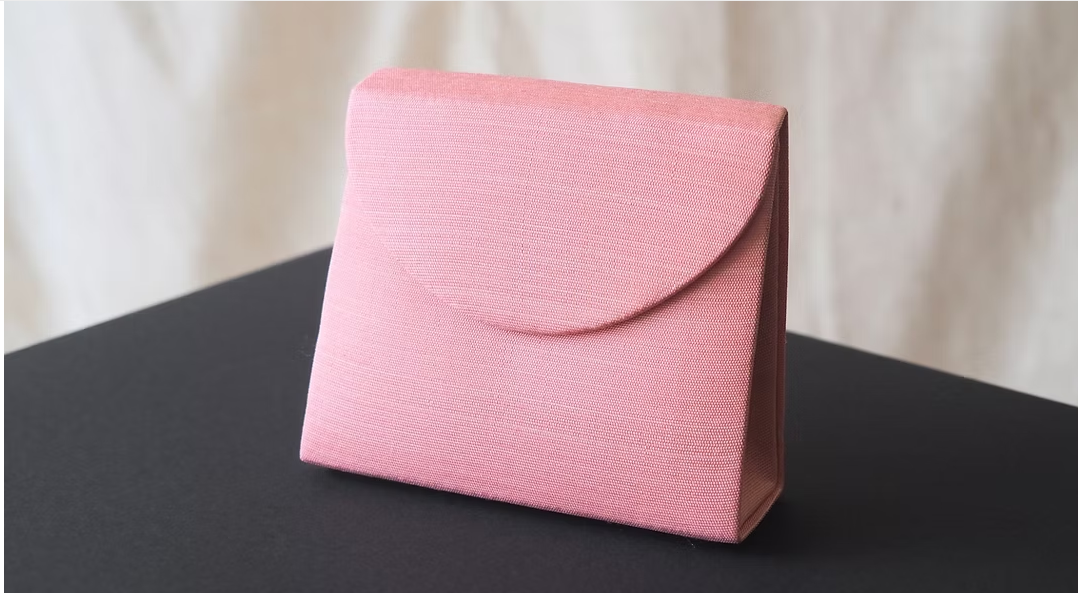 กระเป๋าใส่ของขนาดเล็ก ขนาด 3x9.5x8 cm.สีชมพู GL-CT-103403