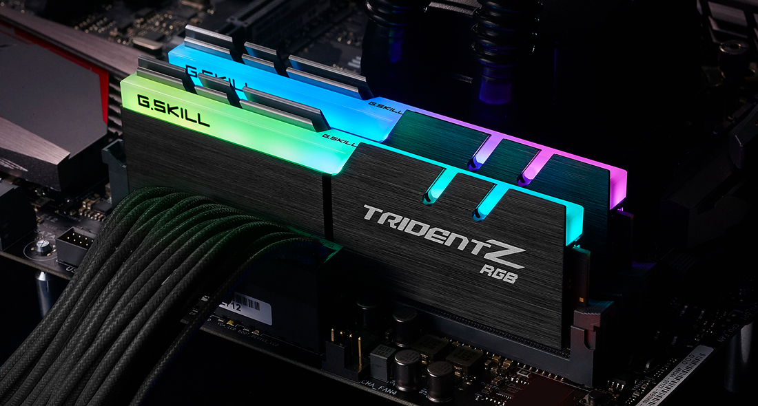 G.SKILL Trident Z RGB F4-3000C16D-16GTZR DDR4-3000MHz CL16-18-18-38 1.35V 16GB (2x8GB)