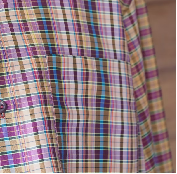 เสื้อเชิ้ตแขนยาว ผ้าไหมลายสก๊อต สีม่วงสลับเหลือง รหัส DN-CT-SKU100853