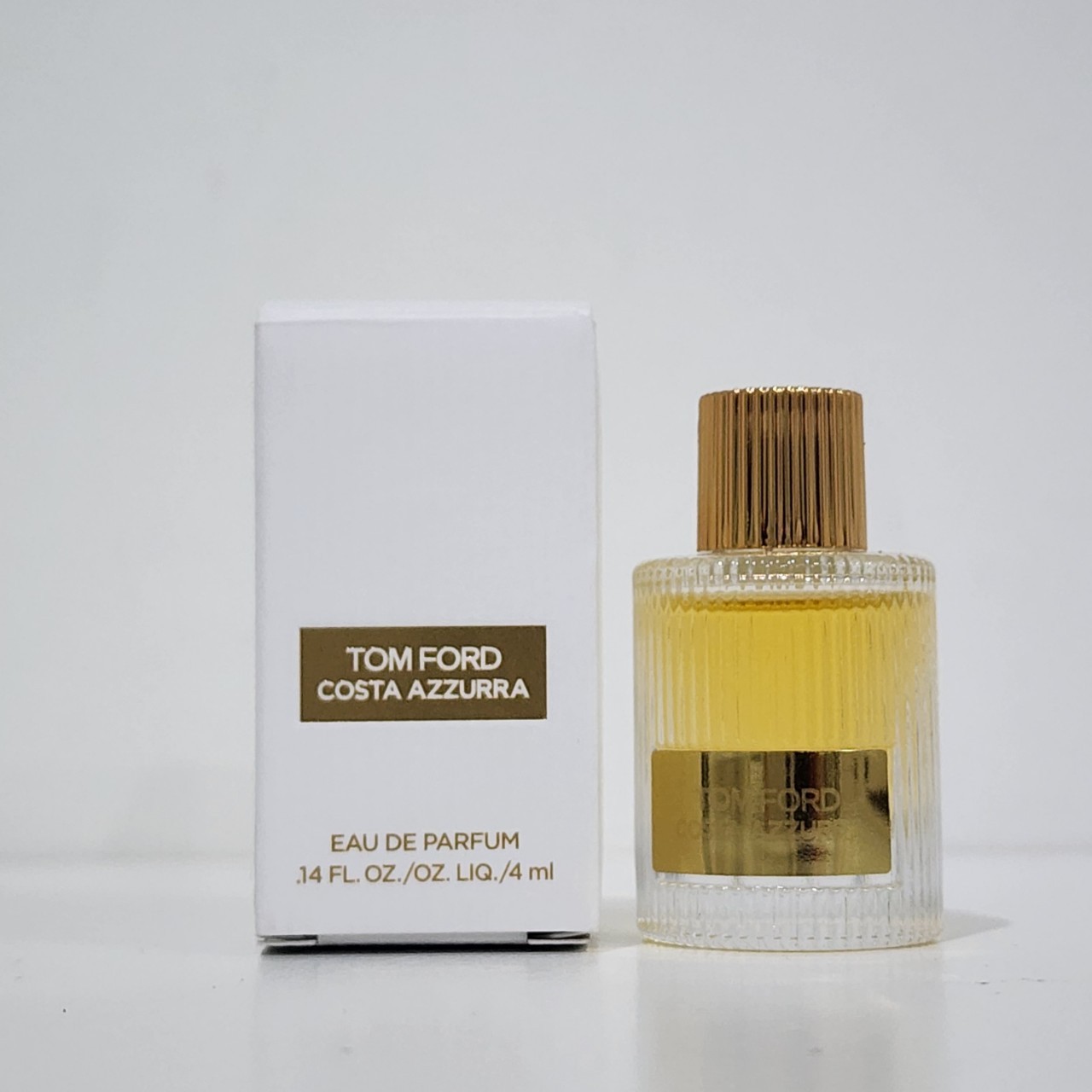 น้ำหอมจิ๋วมินิ Tom Ford Costa Azzurra Eau De Parfum 4mlแบบแต้มมีกล่อง ( Mini Perfume น้ำหอมขนาดพกพา) น้ำหอมจิ๋วมินิ ขวดน่ารัก ตั้งโชว์ก็สวย พกพาก็สะดวก หัวแต้มตามจุดชีพจร