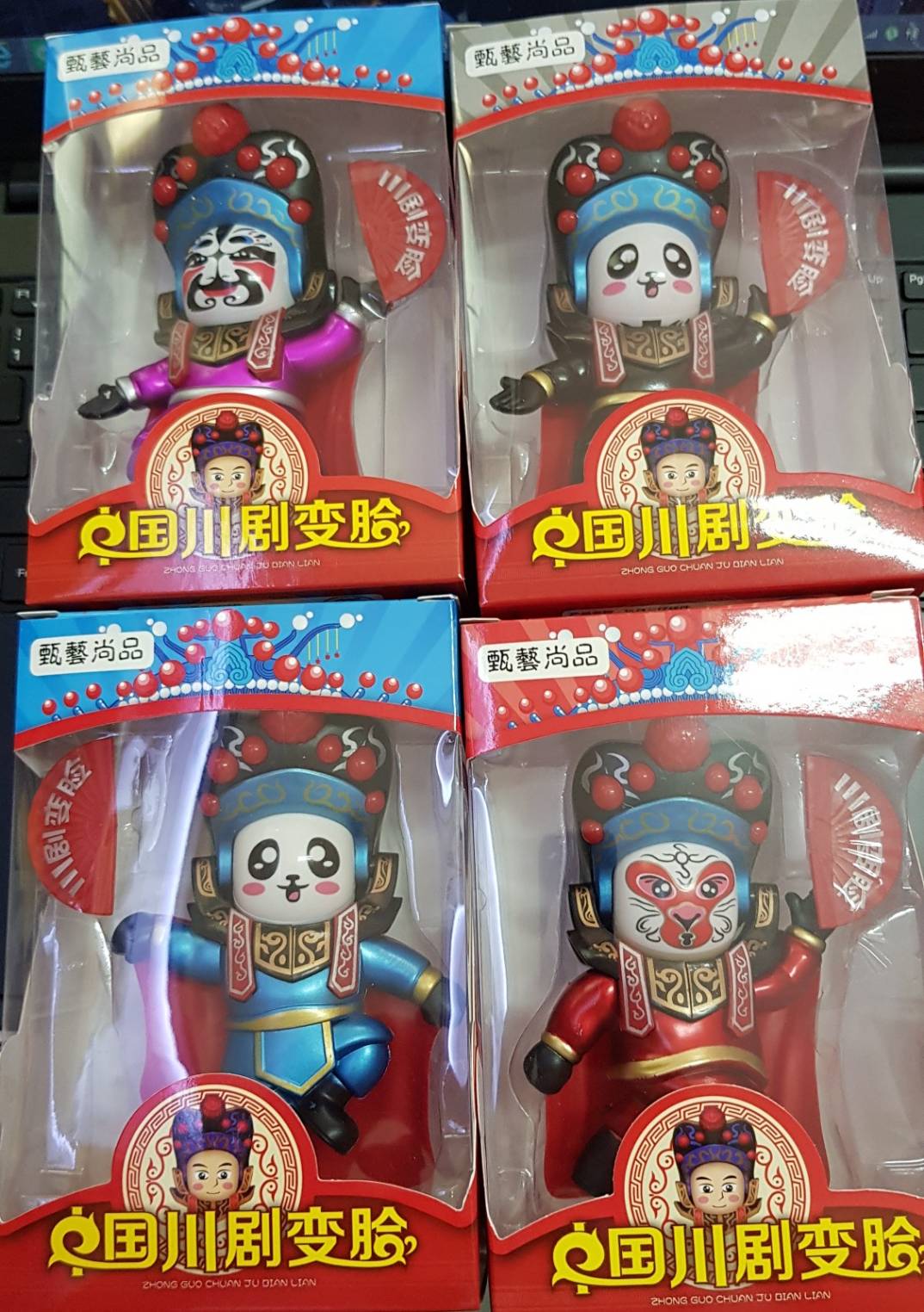 ตุ๊กตาจีน เปลี่ยนหน้ากากได้ (มี 4 หน้า) ชุด 4 ชิ้น (4สี)