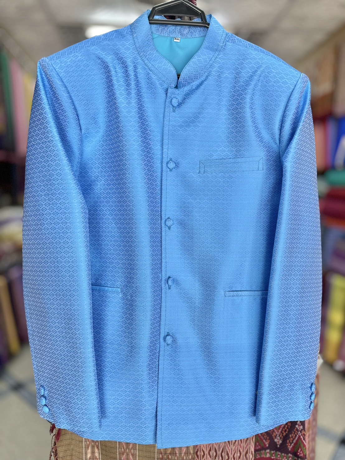 เสื้อสูทไหมคอพระราชทาน แขนยาว เนื้อยกดอก ไหมแท้ สีฟ้า Size XXLรหัส DM-ST-050968111