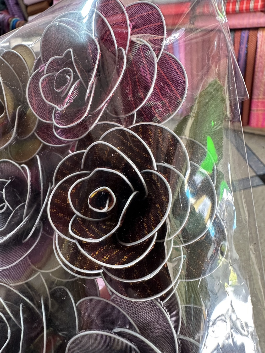 ดอกกุหลาบผ้าไหม (กลัดหน้าอก) แพคโหล (12ชิ้น) คละสี คละลาย GF-ST-1225661