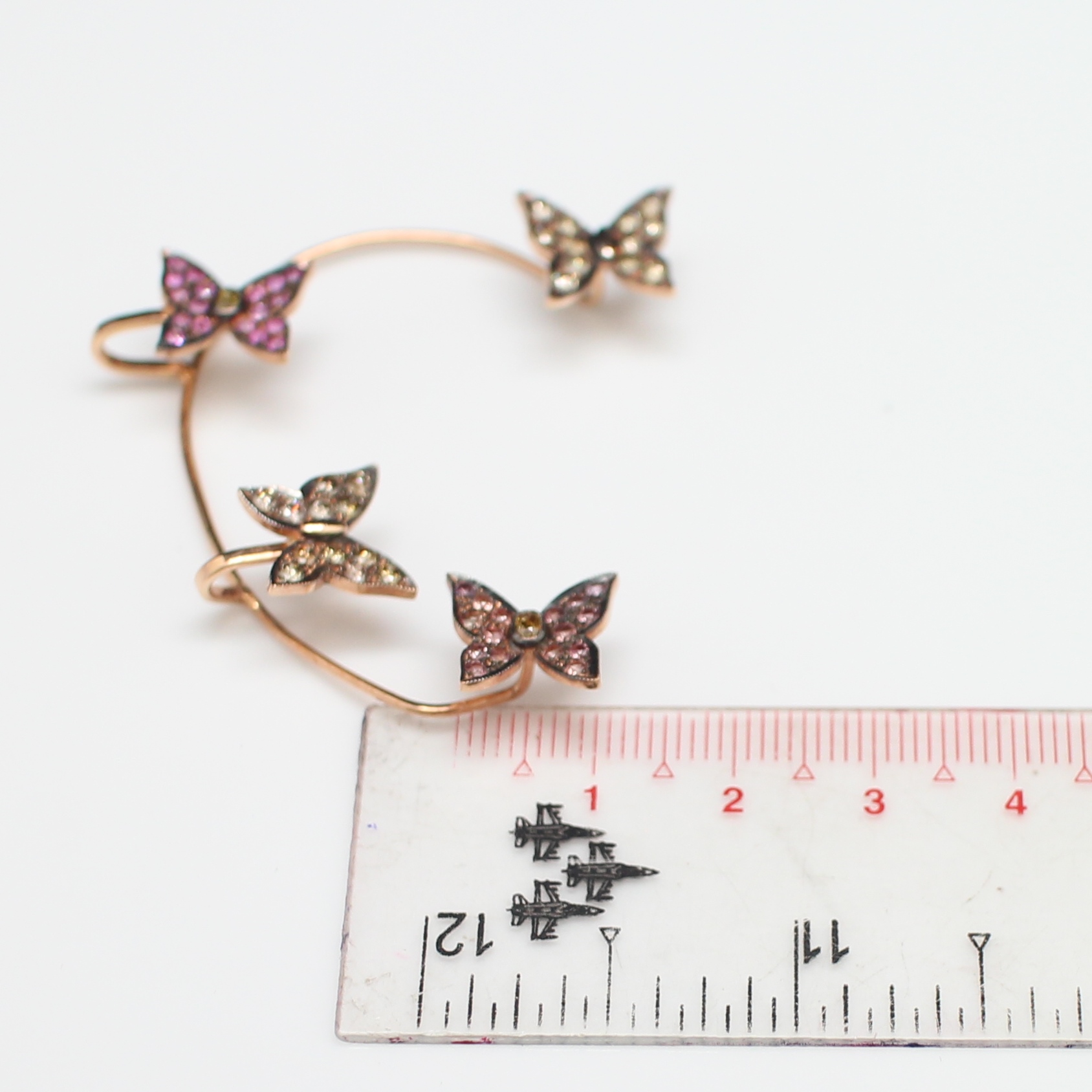 ER25039 ear cuff ผีเสื้อประดับพลอย เพชรแชมเปญ 0.73 กะรัต และ yellow daimond 0.12 กะรัต Pinkgold 9k นน.รวม 4.9 กรัม