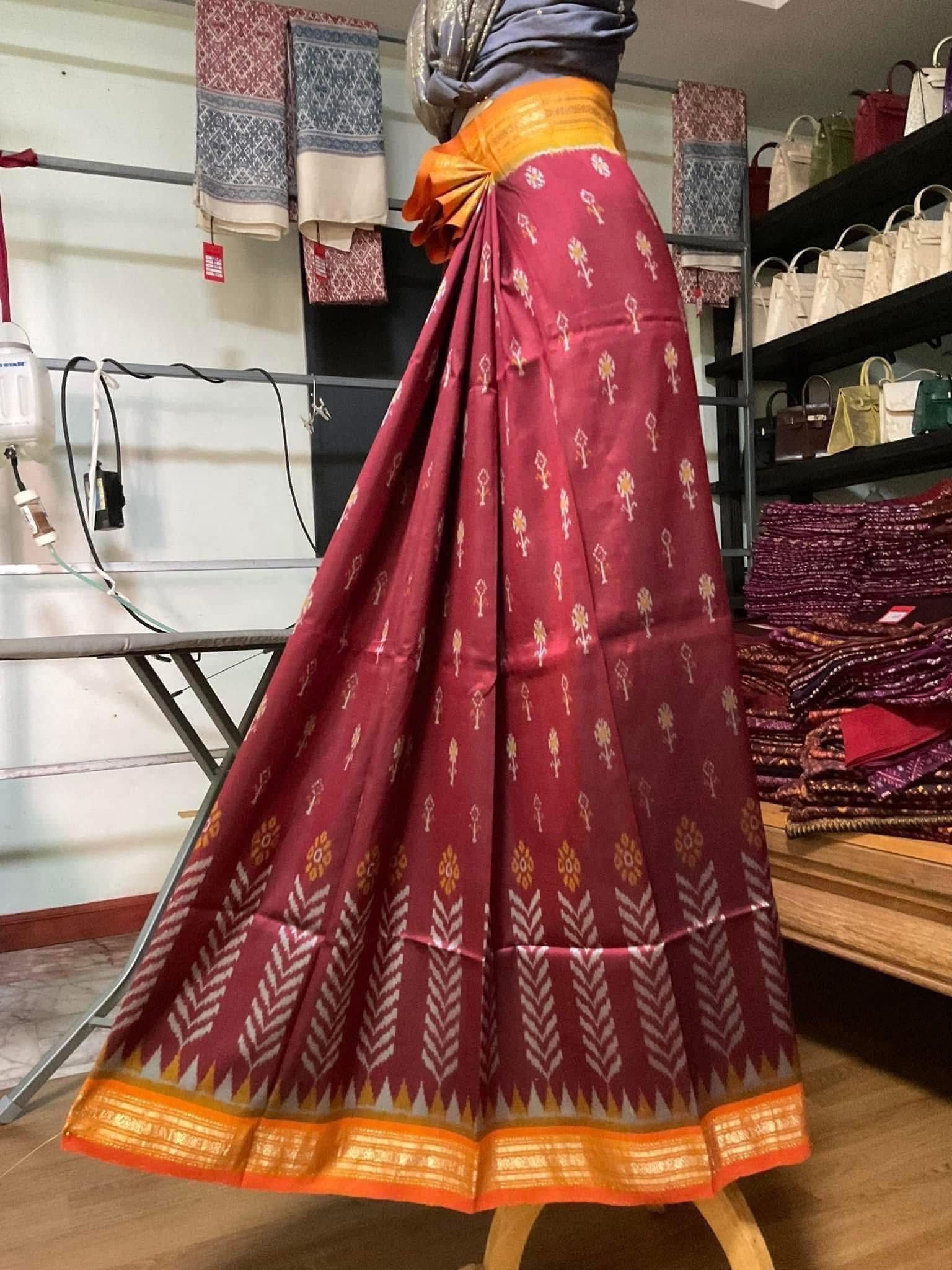 ซิ่น ไหมมัดหมี่ ผ้าปาโตล่า ขนาด 118x200ซม. พื้นสีแดงเชิงเหลือง รหัส N9-SIL-051768A9