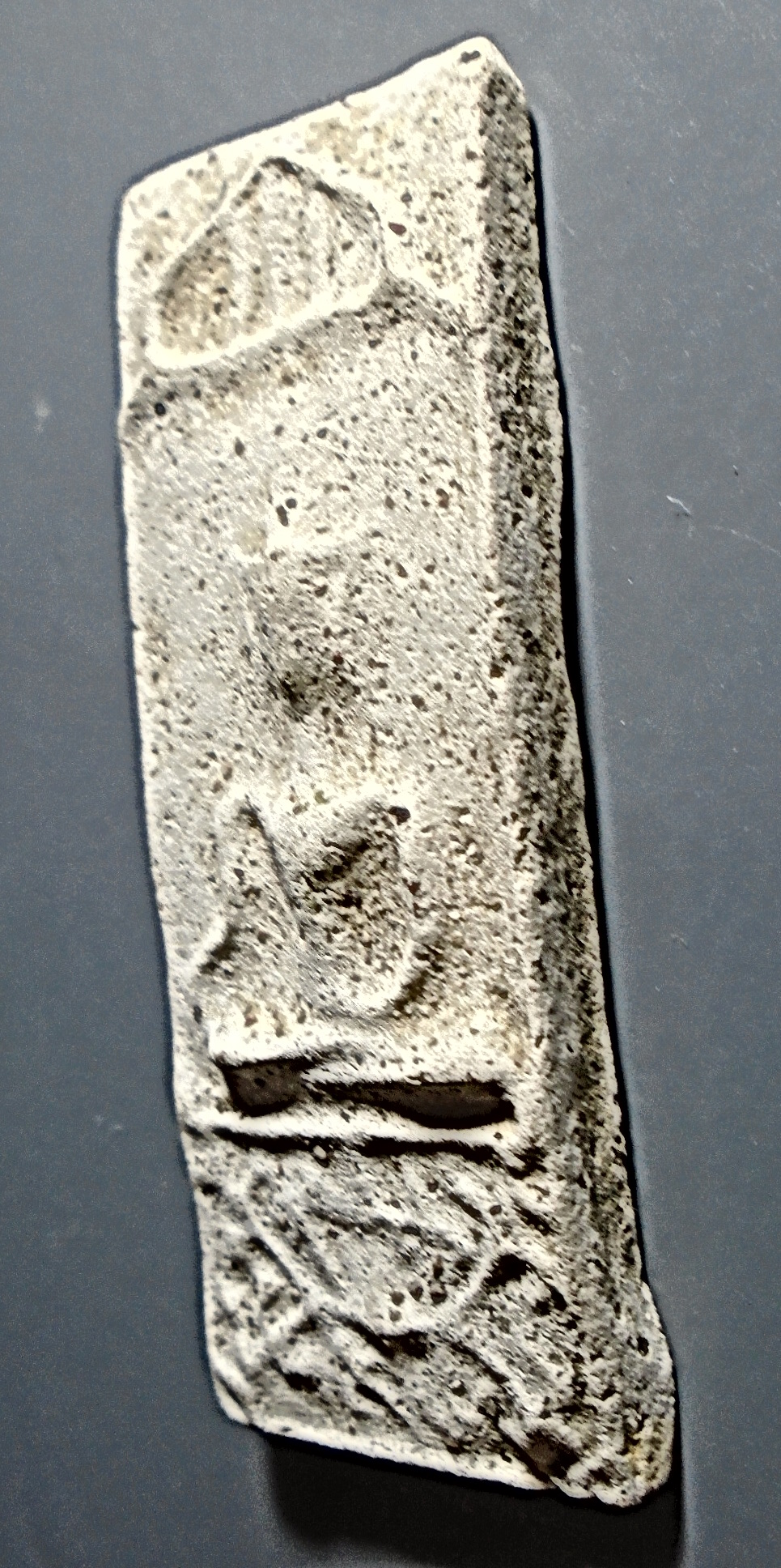 พระพุทธ เนื้อผง สะดุ้งกลับ พิมพ์สี่เหลี่ยมผืนผ้าหลังเรียบ