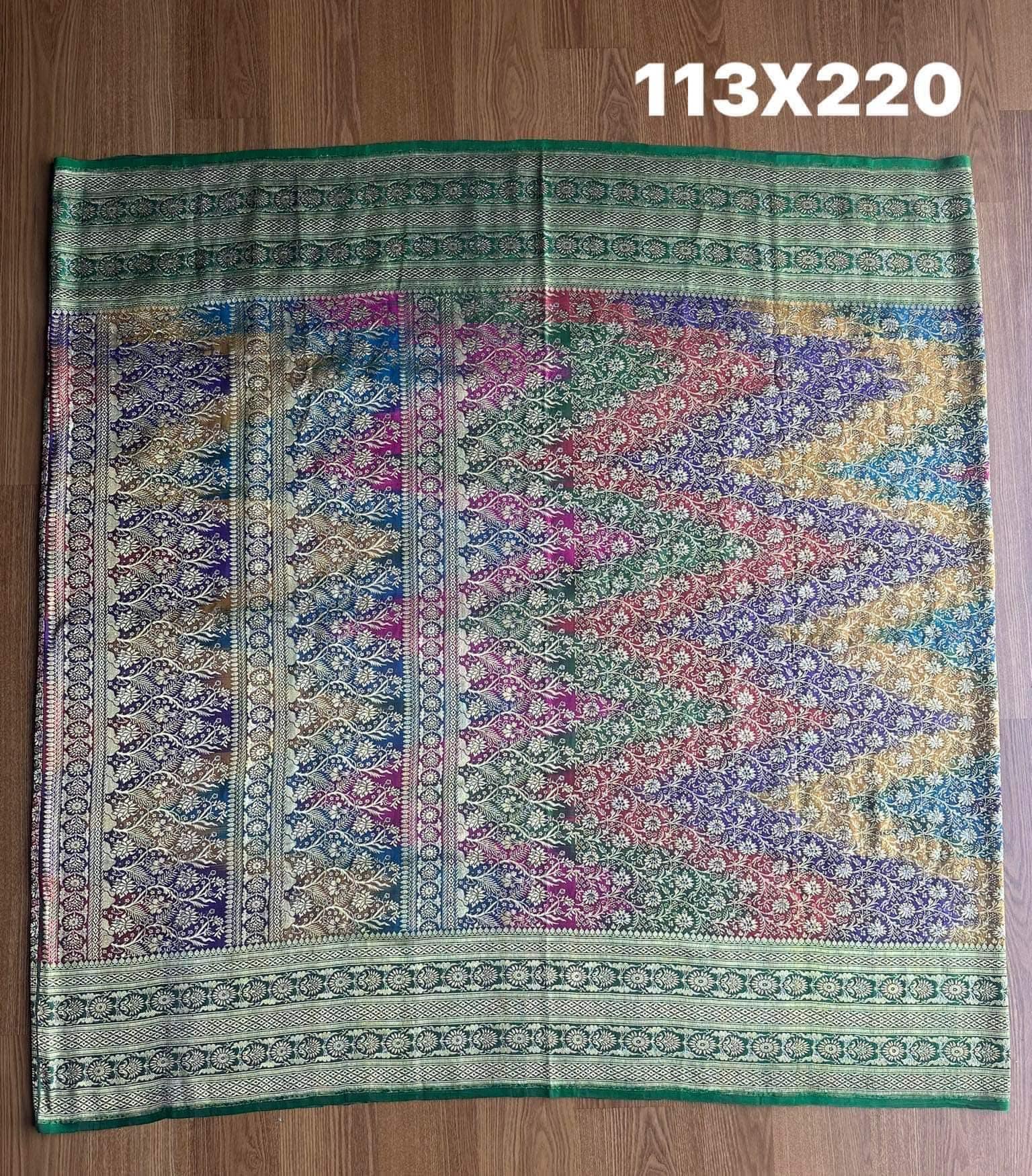 ซิ่น ผ้าปาโตล่า เส้นยืนไหมแท้ ขนาด 112x220ซม พื้นสีเขียว รหัส N9-SIL-1118660937