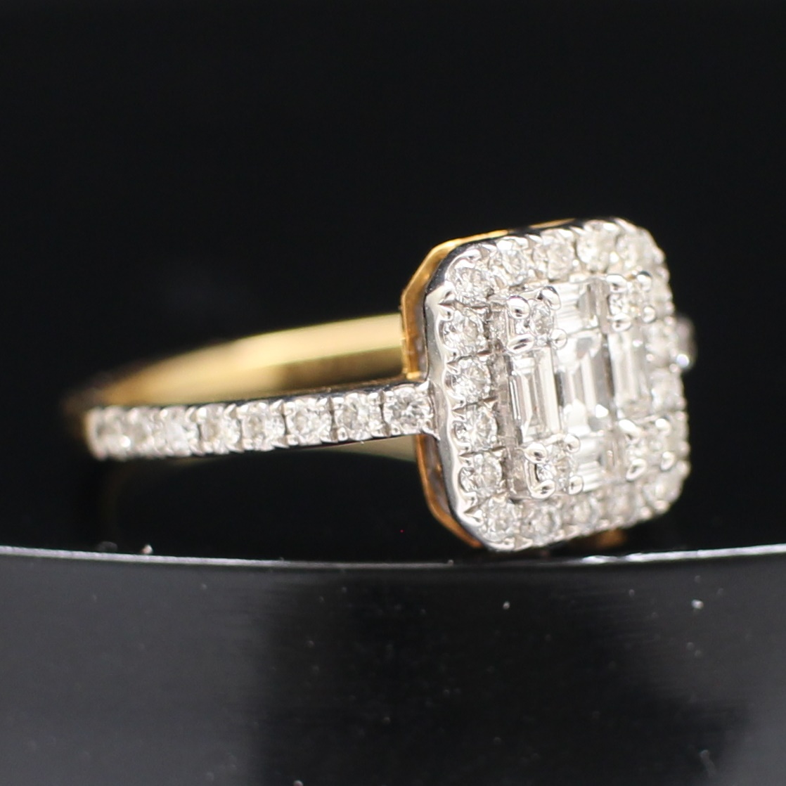 RG250307 แหวนเพชรประกบ เพชรแท้ 38 เม็ด 0.38 กะรัต และ 5 เม็ด 0.10 กะรัต ทองแท้ 18k นน.รวม 2.6 กรัม ขนาดแหวน 52