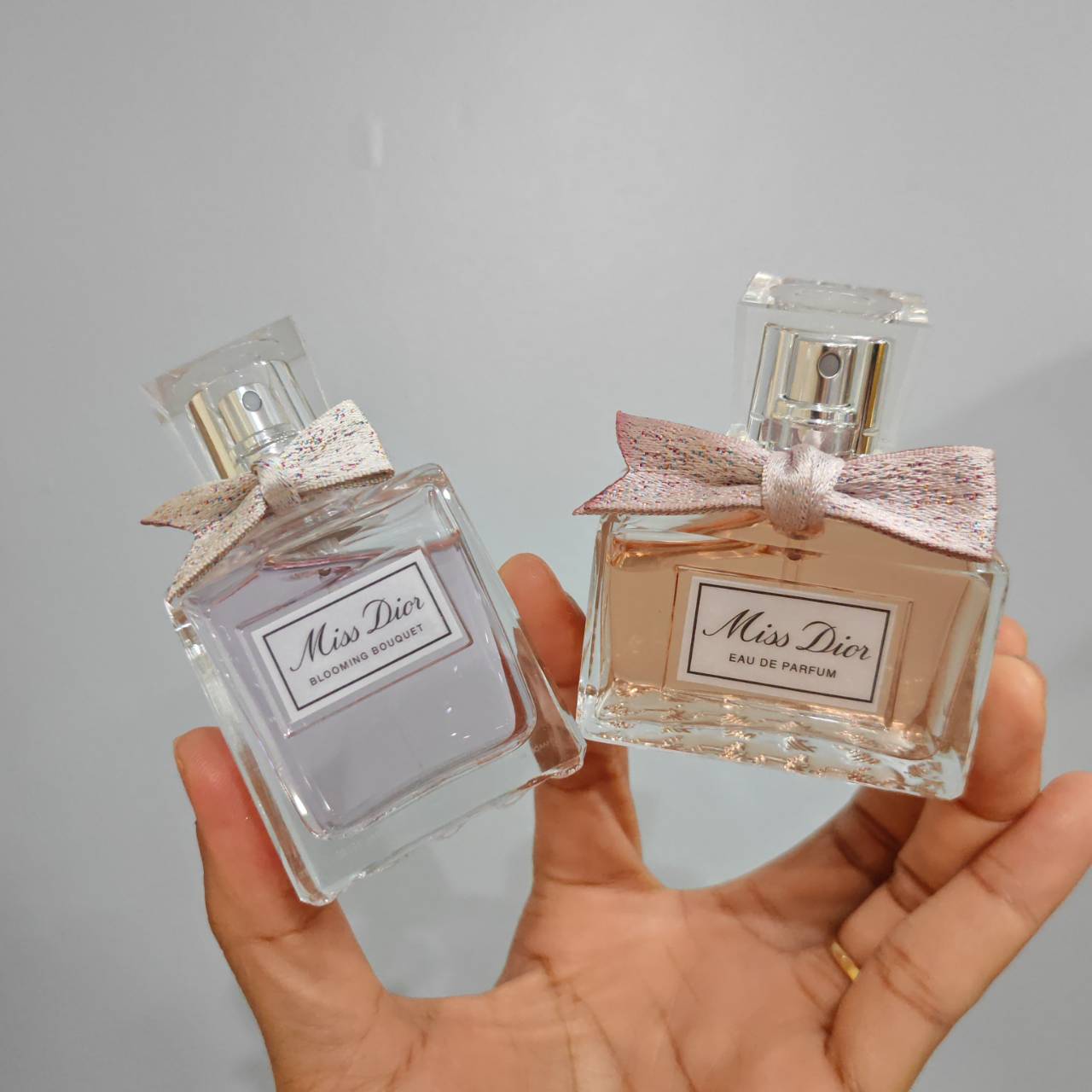 น้ำหอมแท้ Christian Dior Miss Dior Eau de Parfum (2021) 30ml แยกจาก SET ไม่มีกล่องแต่มีถุงกระดาษให้ค่ะ ถุงกระดาษ Dior สีแดงสวยหรู