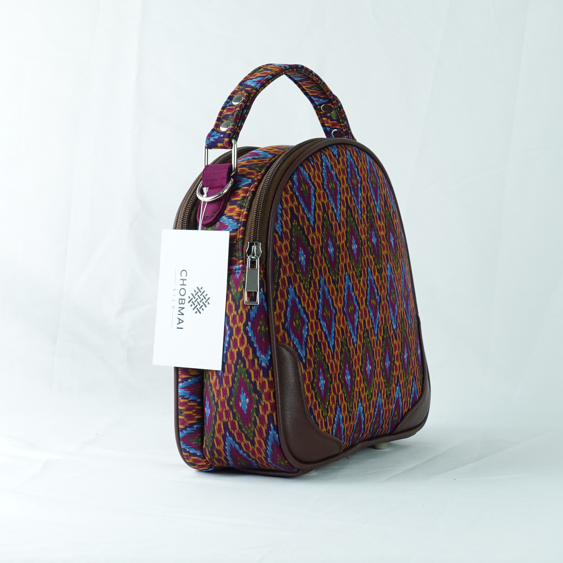 กระเป๋าถือไหมแท้ทรงโดมหลังเต่า พร้อมสายสะพาย ขนาด 8x21x21 ซม. ความสูงหูจับ 7 ซม. สีน้ำตาล รหัส GO-TT-060468151