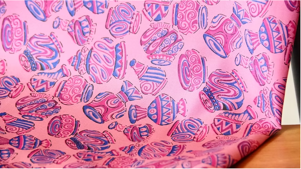 ผ้าไหมพิมพ์ลาย 2เส้น เนื้อเรียบ (ราคาต่อหลา) พื้นสีชมพู รหัส A4-CT-103502