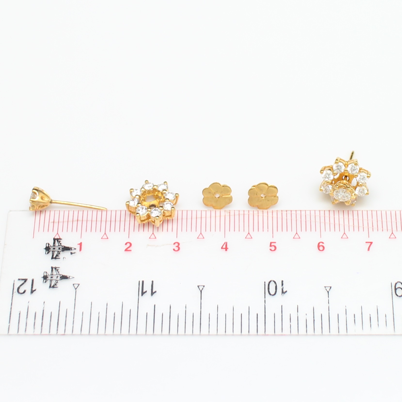 ER25137 ต่างหูเพชรดอกพิกุล แบบแจ็กเก็ต เพชรเม็ดกลาง 2 เม็ด 0.40 กะรัต ล้อมเพชร 16 เม็ด 0.80 กะรัต ทองแท้ 18k นน.รวม 4.3 กรัม เพชรขาว ไฟดี