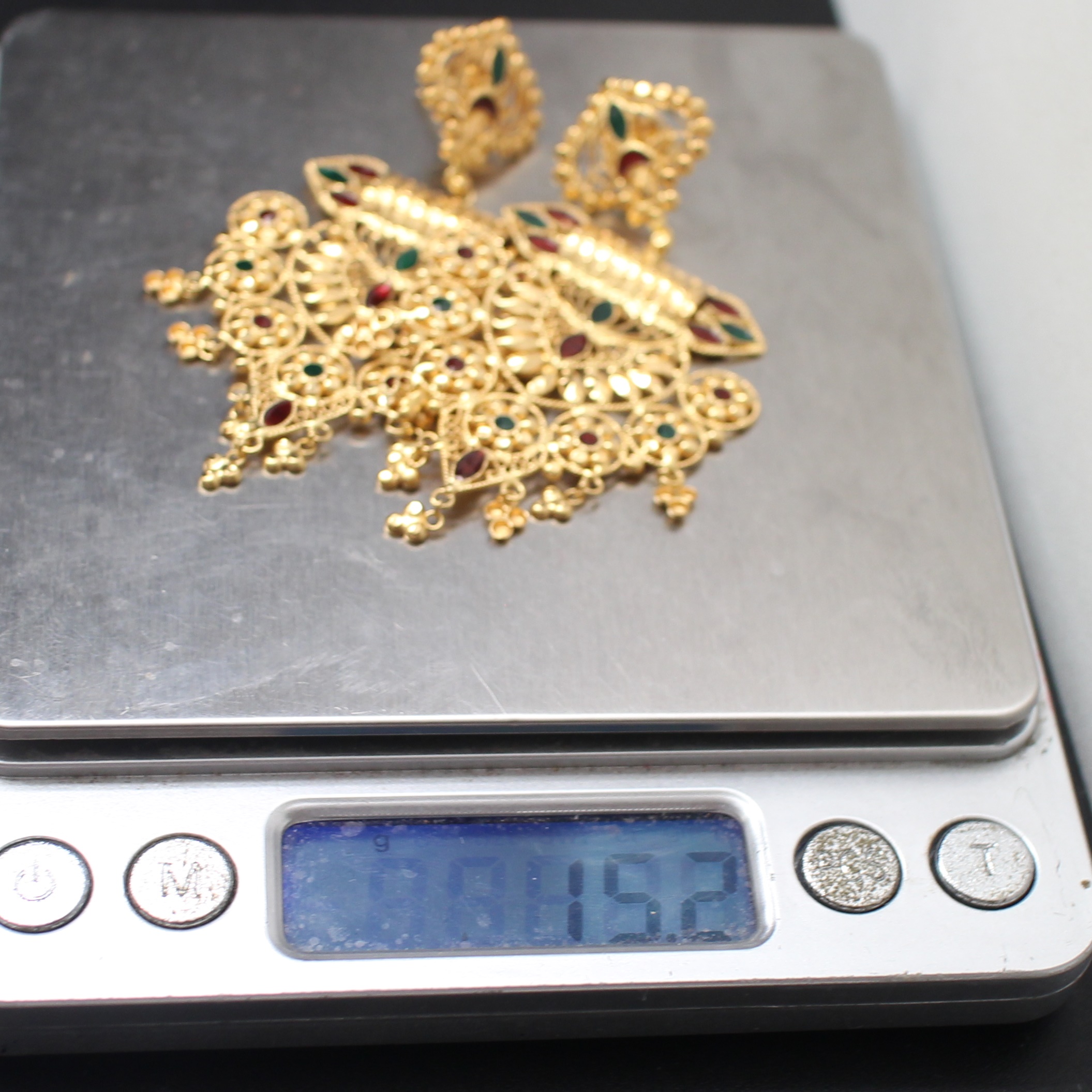 NL25053 สร้อยคอทองลงยาตุ้งติ้งพร้อมต่างหูเข้าเซท ทองแท้ 90% ต่างหูหนัก 15.2 กรัม สร้อยคอหนัก 37 กรัม ยาว 18 นิ้ว งานสวยมาก