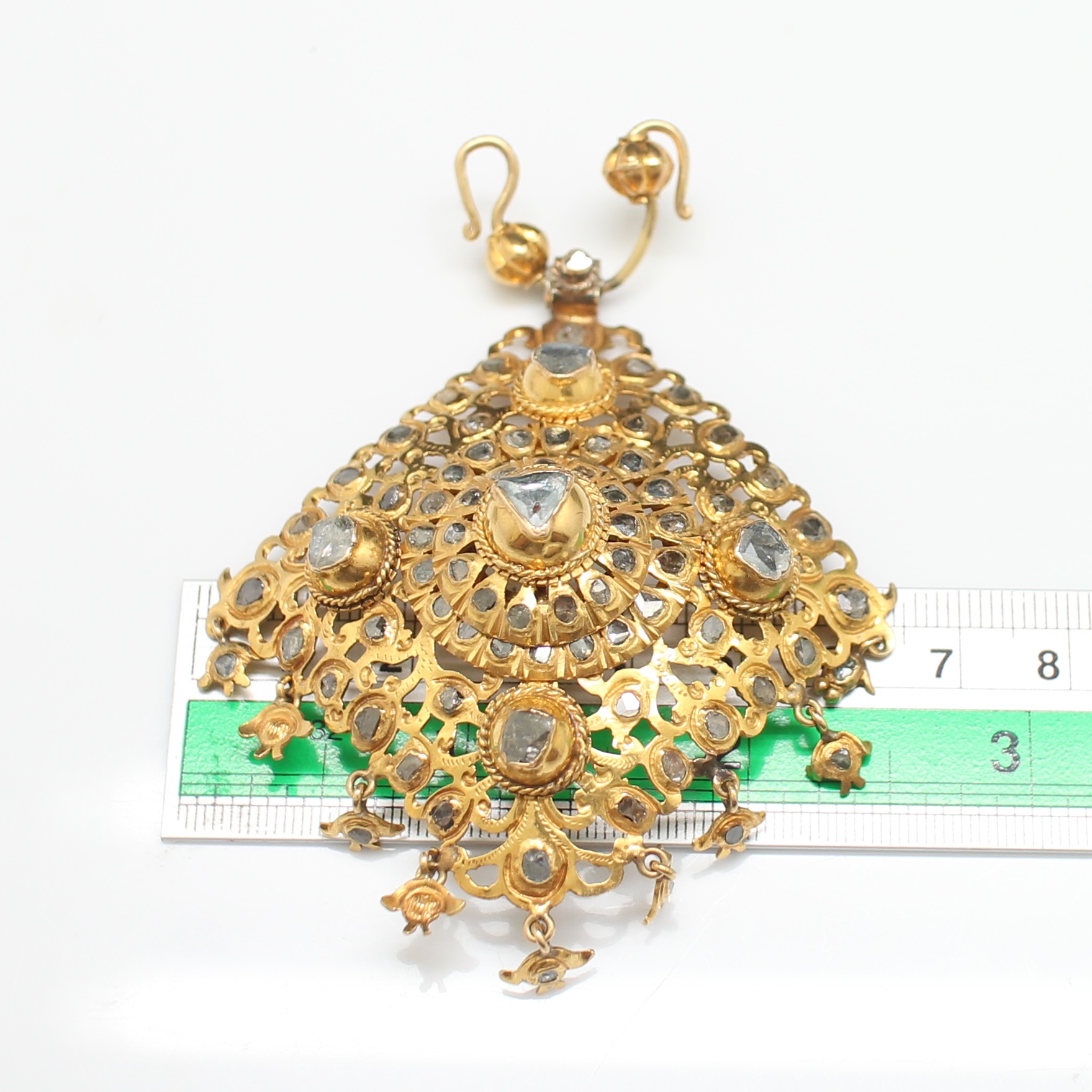 PD25099 จี้เพชรซีกฉลุลาย 5 ยอด ตุ้งติ้ง ทองแท้ 90% นน.รวม 30.9 กรัม