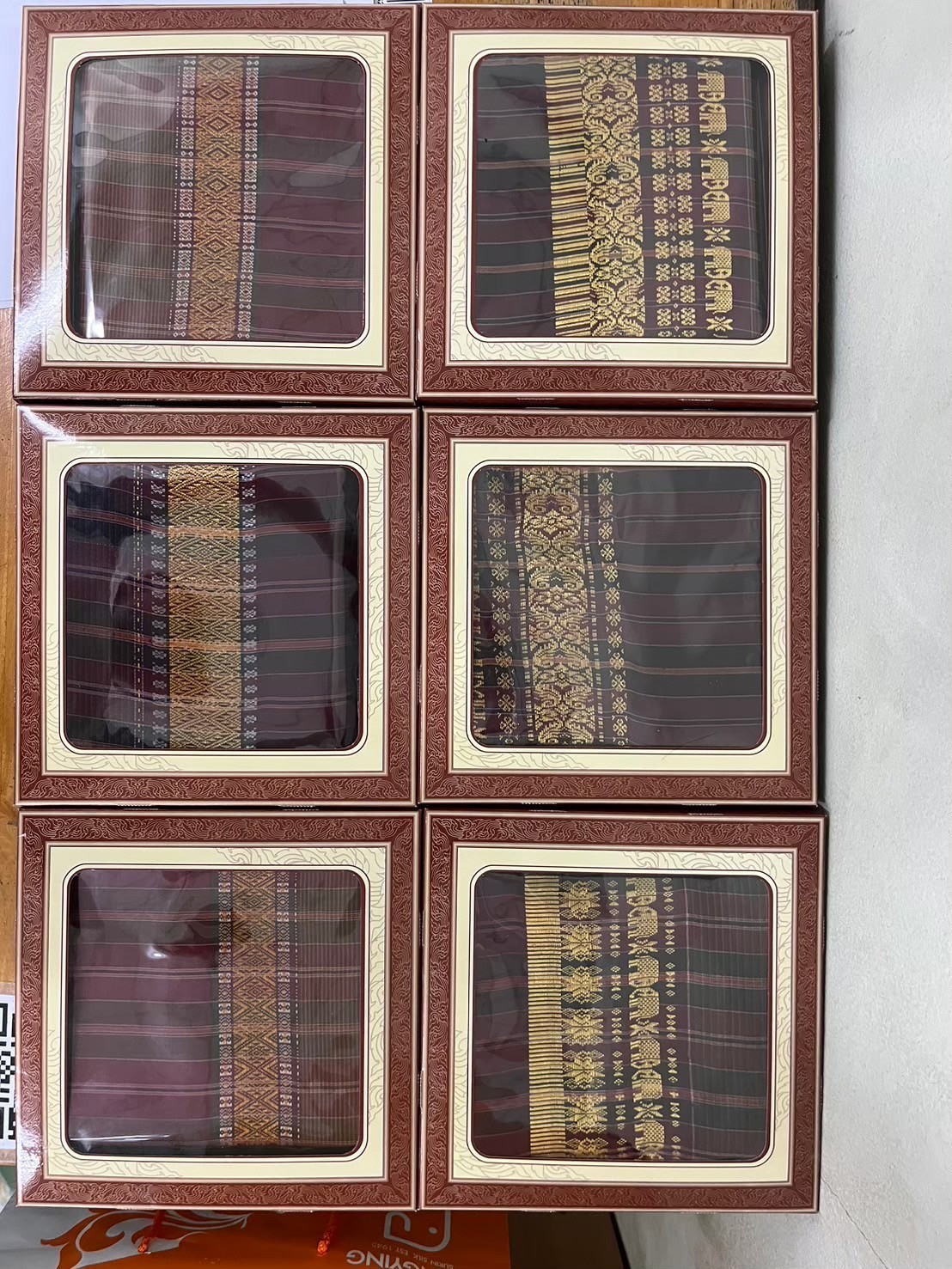 ผ้าขาวม้า ไหมแท้ ยกขิดดิ้นลายช้าง มีชายครุย ขนาด 65X200ซม. รหัส R4E-NY-2