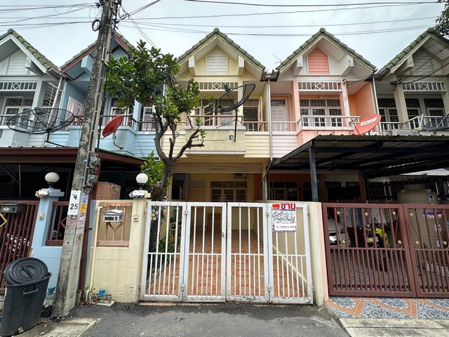ขายบ้าน ทาวน์เฮ้าส์ 2 ชั้น หมู่บ้านทิพย์ ลาดพร้าว 101 ซอย 46 แยก 1