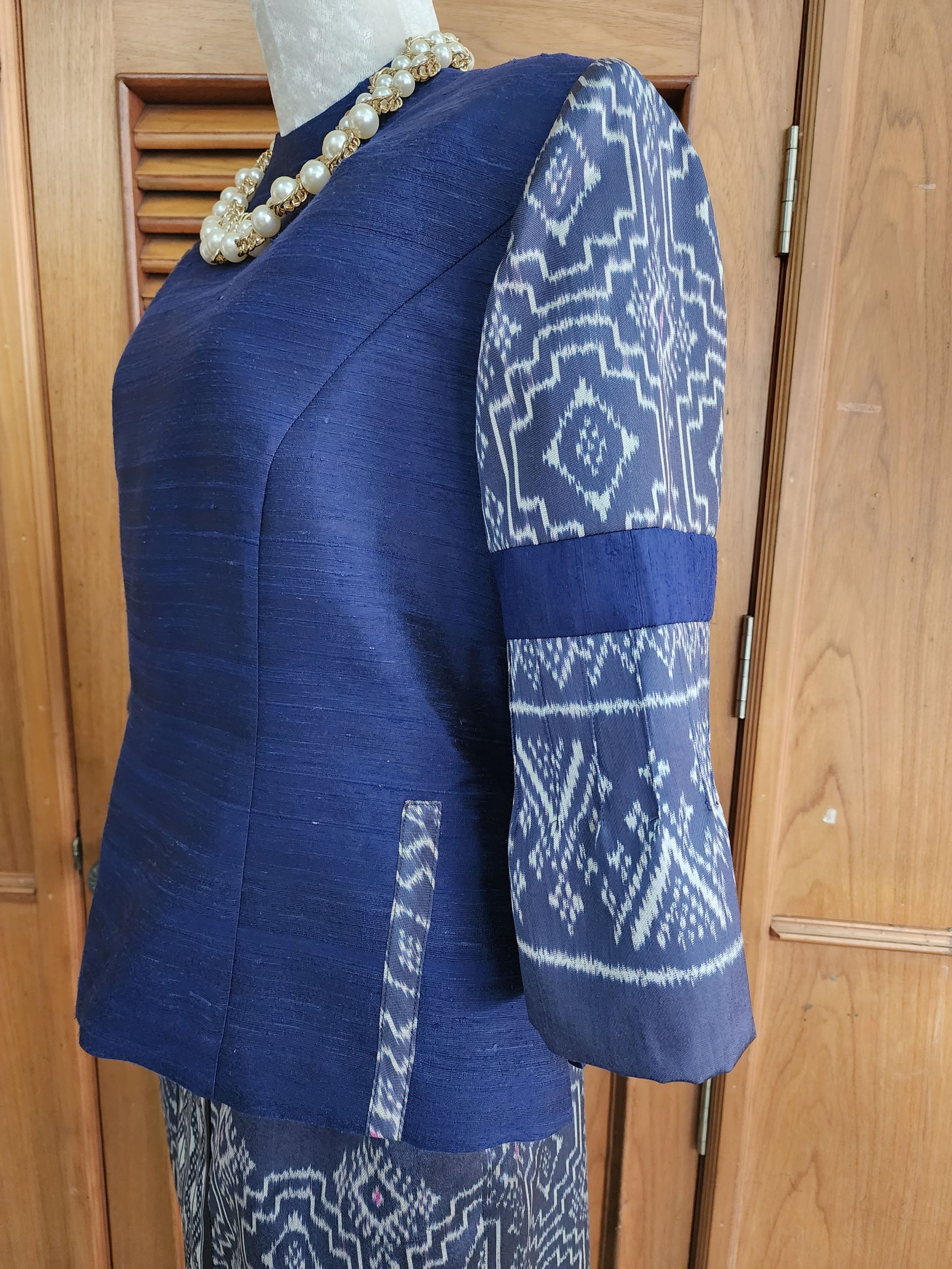 แบบตัดชุด แยกชิ้น (ไม่รวมผ้า) (เสื้อผ้าไหม ผ้าถุงไหม) chobmai x ST รหัส CUT-PT-S0617661