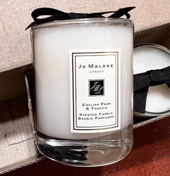 เทียน้ำหอม Jo Malone English Pear & Freesia Candle เทียน 65g + ถุง และ กล่อง