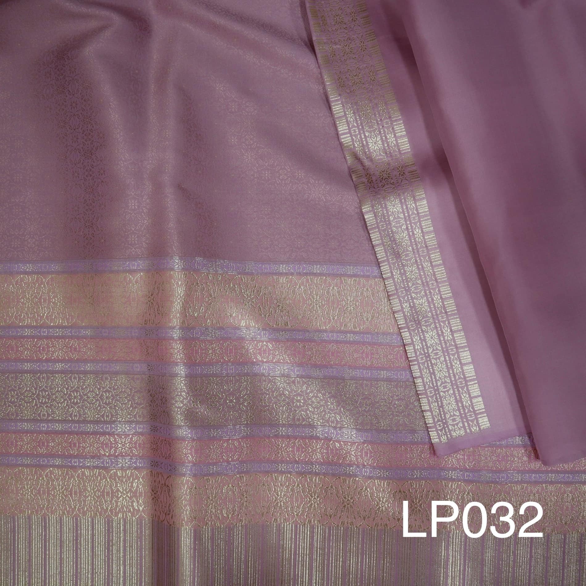 (ผ้าชุด) ผ้าไหมยกดอกลำพูน (สีพื้น 2เมตร+ลาย 2.4เมตร) สีชมพู รหัส N90-AA-LP032