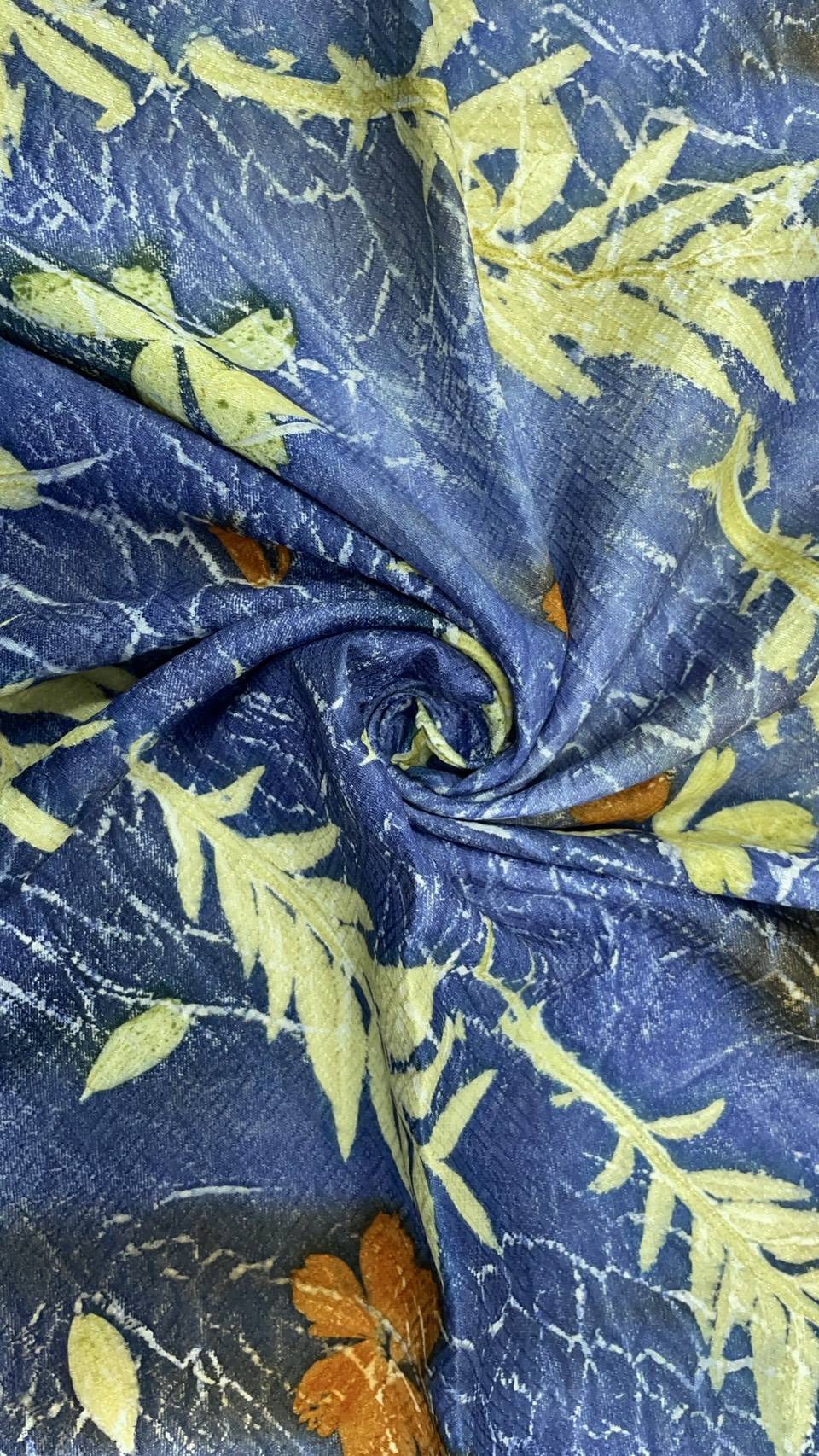 ผ้าคลุมไหล่ผ้าไหม Eco print เนื้อยกดอก มีชายครุย ขนาด 60x180ซม. สีน้ำเงิน รหัส ECO -82-11146816