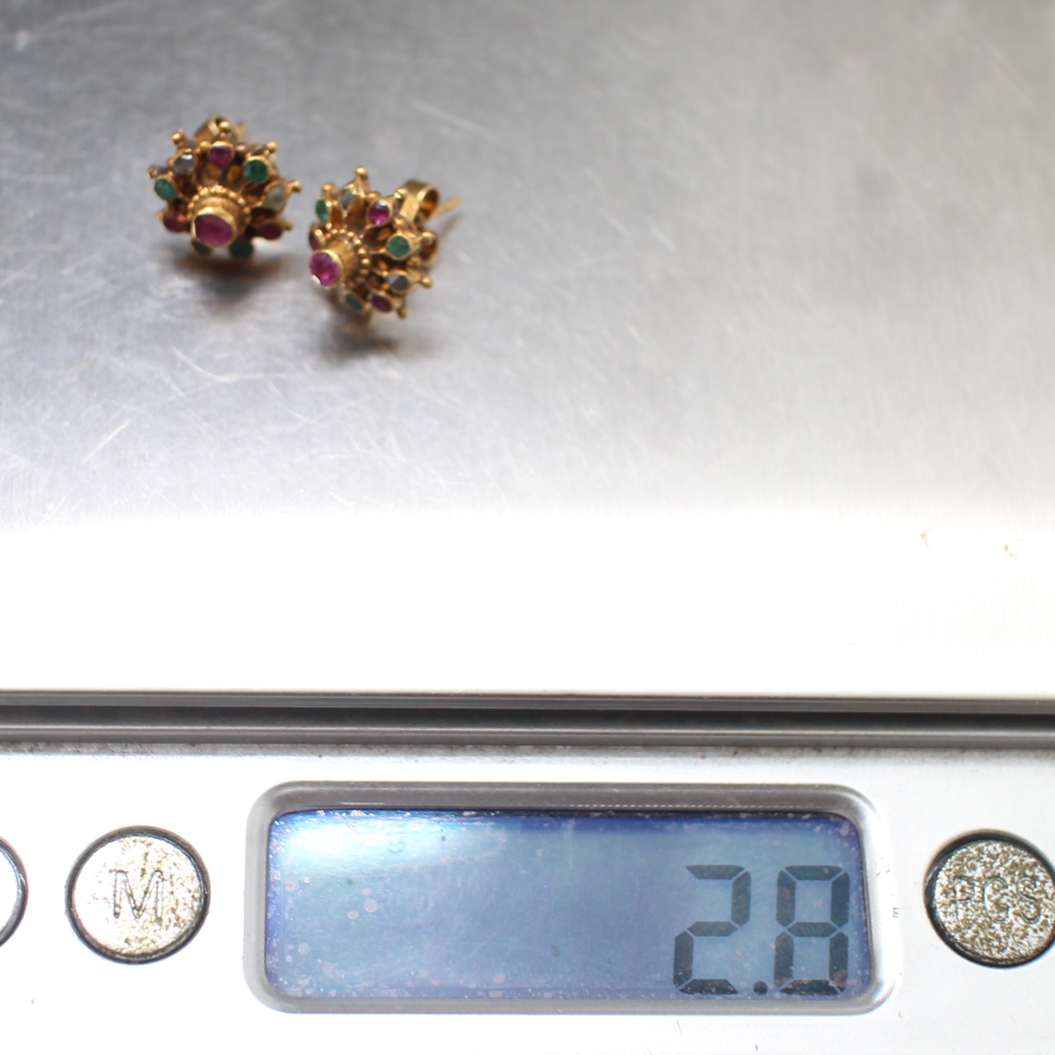 ER25136 ต่างหูพลอยสามสีทรงฉัตร ทับทิม มรกต เพชรซีก ทองแท้ 90% นน.รวม 2.8 กรัม