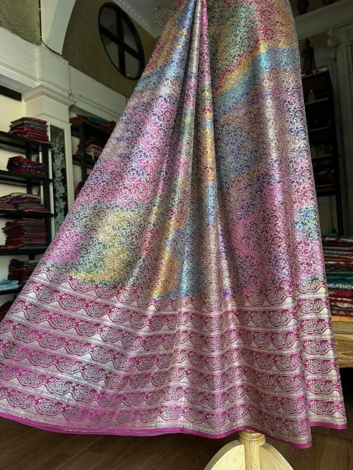 ซิ่น ผ้าปาโตล่า เส้นยืนไหมแท้ ขนาด 114x220ซม. สีคละสี รหัส N9-SIL-GN2