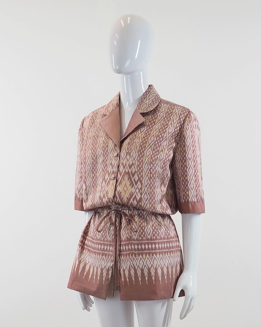 แบบตัด เสื้อผ้าไหม (ไม่รวมผ้า) ตามแบบ รหัส CUT-51-0324671