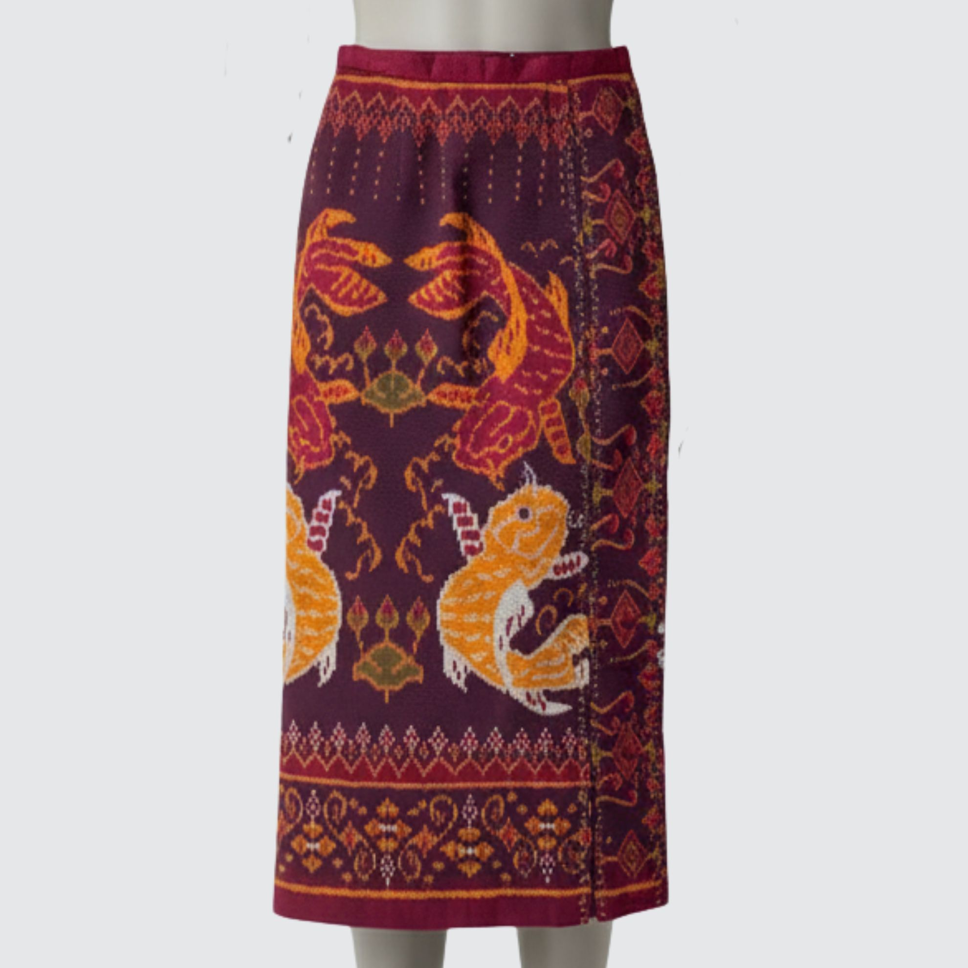 ผ้าถุงป้าย แบบเลื่อนตะขอตามไซส์ หน้านางข้าง ลายปลาคราฟ สีแดงเข้ม รหัส WM-PTS-1009681420