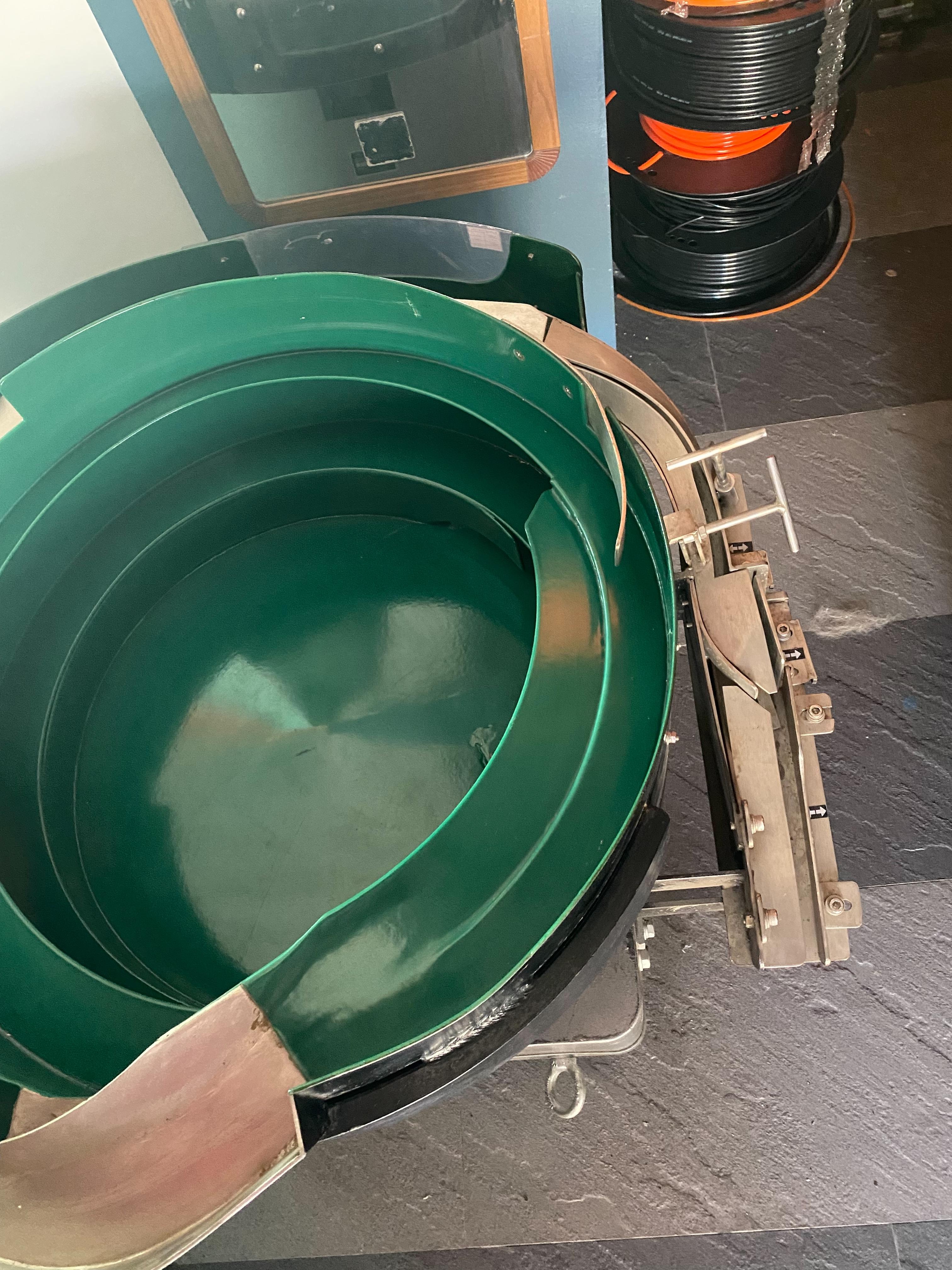 โบฟีด BOWFEEDDER พร้อมคอนโทรล