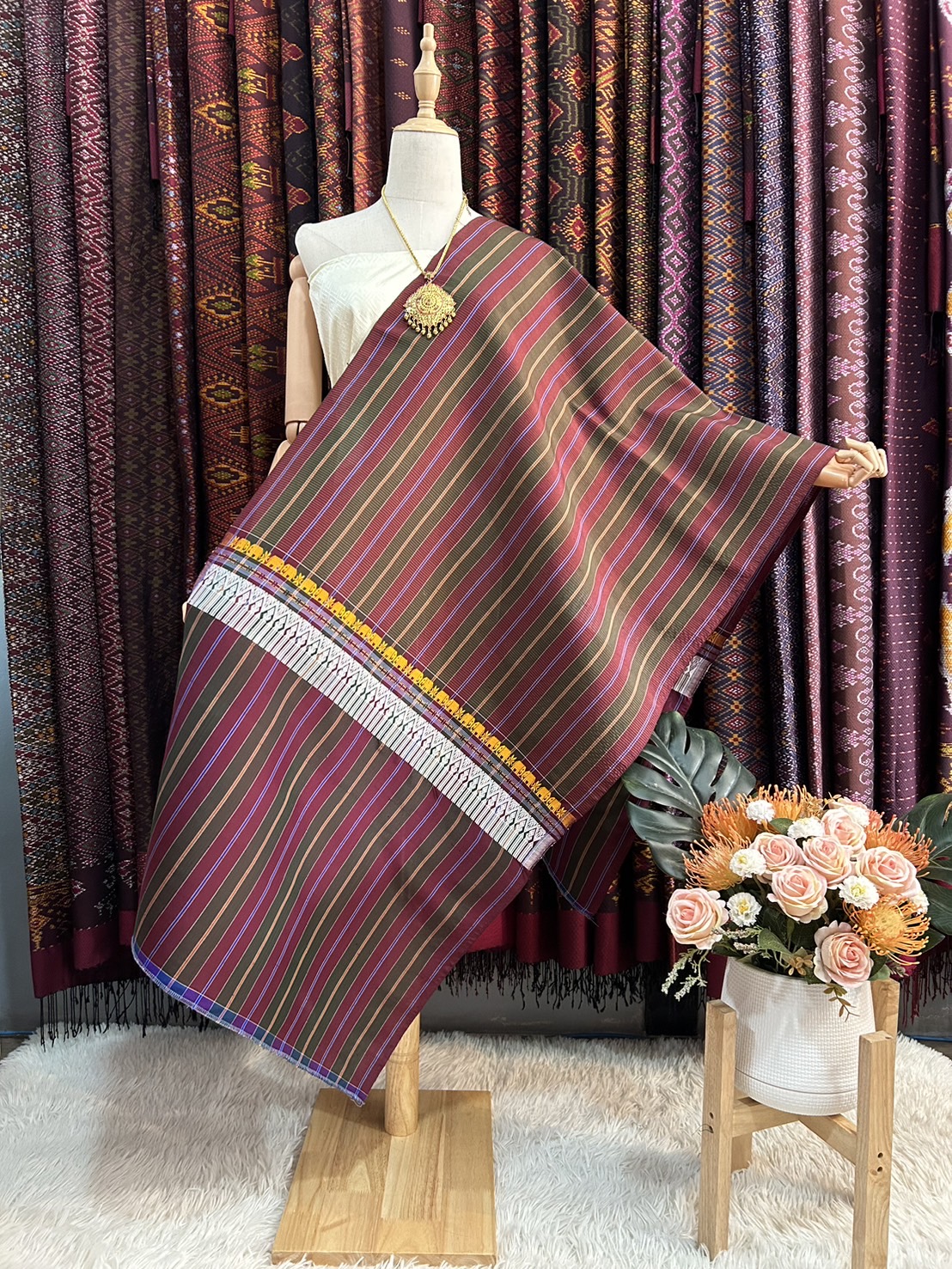 ผ้าขาวม้า ผ้าไหมแท้ ขนาด 60x200cm ขิดลายช้าง สีคละสี รหัส R4E-PS-081682