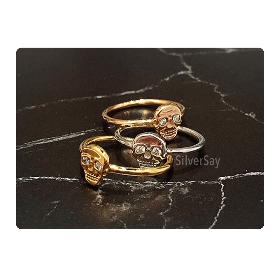 แหวนหัวกระโหลก ตาฝังเพชรสวิส/สีทองคำ22k