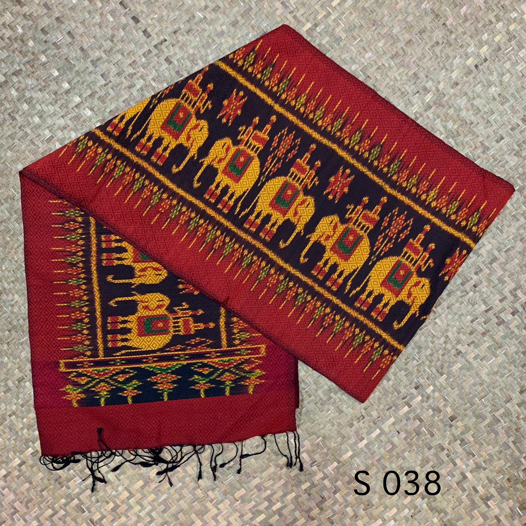 ผ้าพันคอไหม ไหมแท้ ยกดอกลูกแก้ว 6ตะกอ มีหน้านาง ชายครุย ขนาด 35x180ซม. ลายช้าง พื้นสีแดง L94E-AA-S038