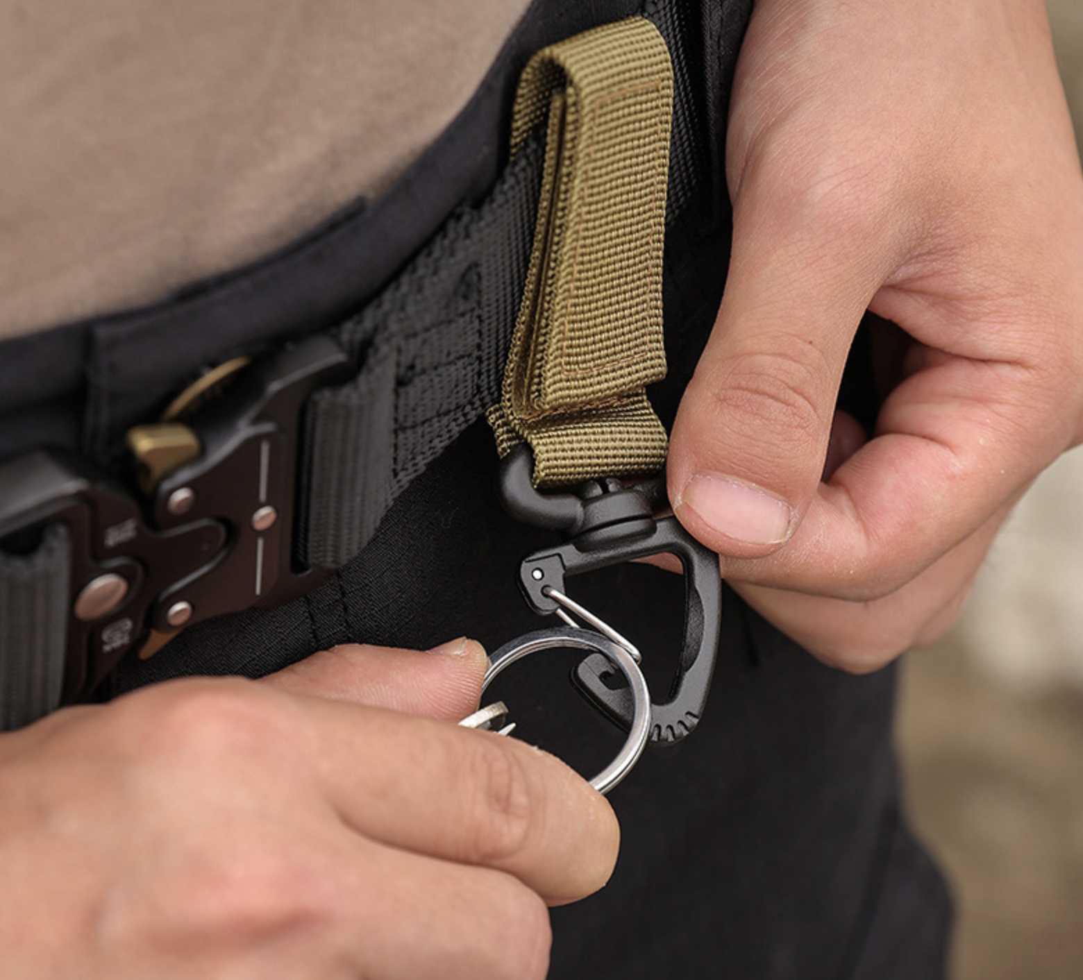 key hook tactical rotation 360 degree