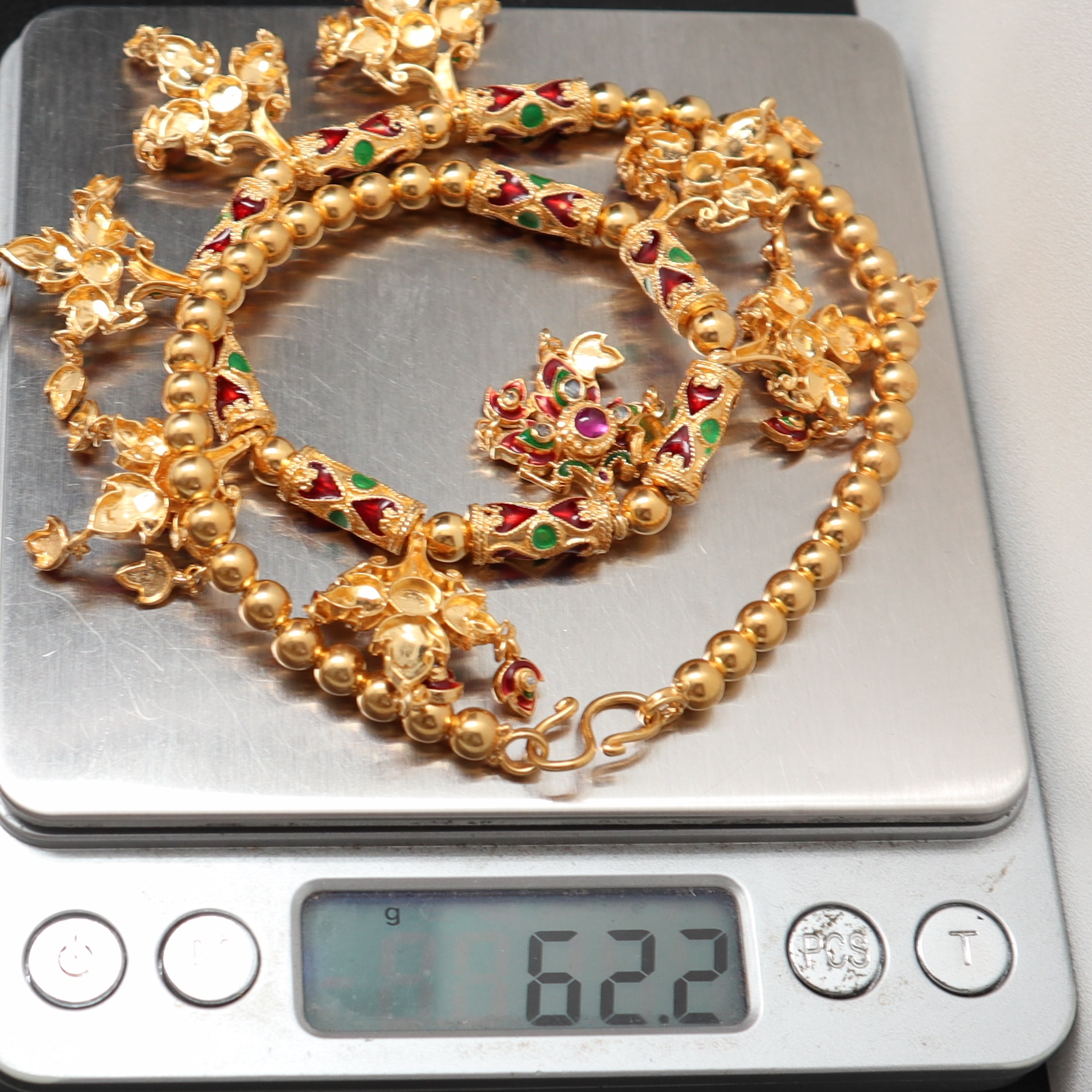 SI296 ชุดสังวาลย์พร้อมสร้อยข้อมือ สร้อยคอ ต่างหู ตัวเรือนเงินแท้ลงยา ประดับแก้ว สร้อยคอหนัก 62.2 กรัม สร้อยข้อมือ 2 เส้นหนัก 90.2 กรัม ยาว 17.5 ซม.