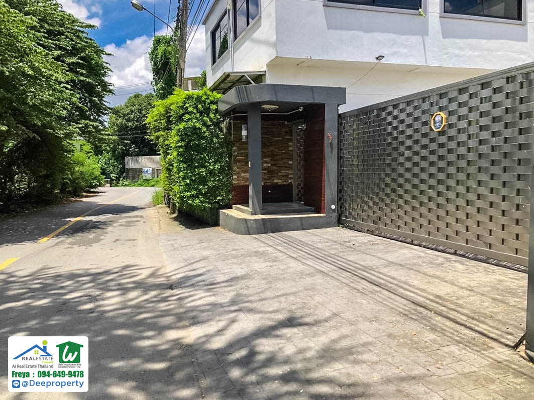 ขายบ้านหลังใหญ่ บนที่ดิน 1 ไร่กลางเมือง พร้อมสระว่ายน้ำ Pool Villa ซอยจรัญ 35 สุดหรู ตกแต่งพร้อมอยู่ 🌳