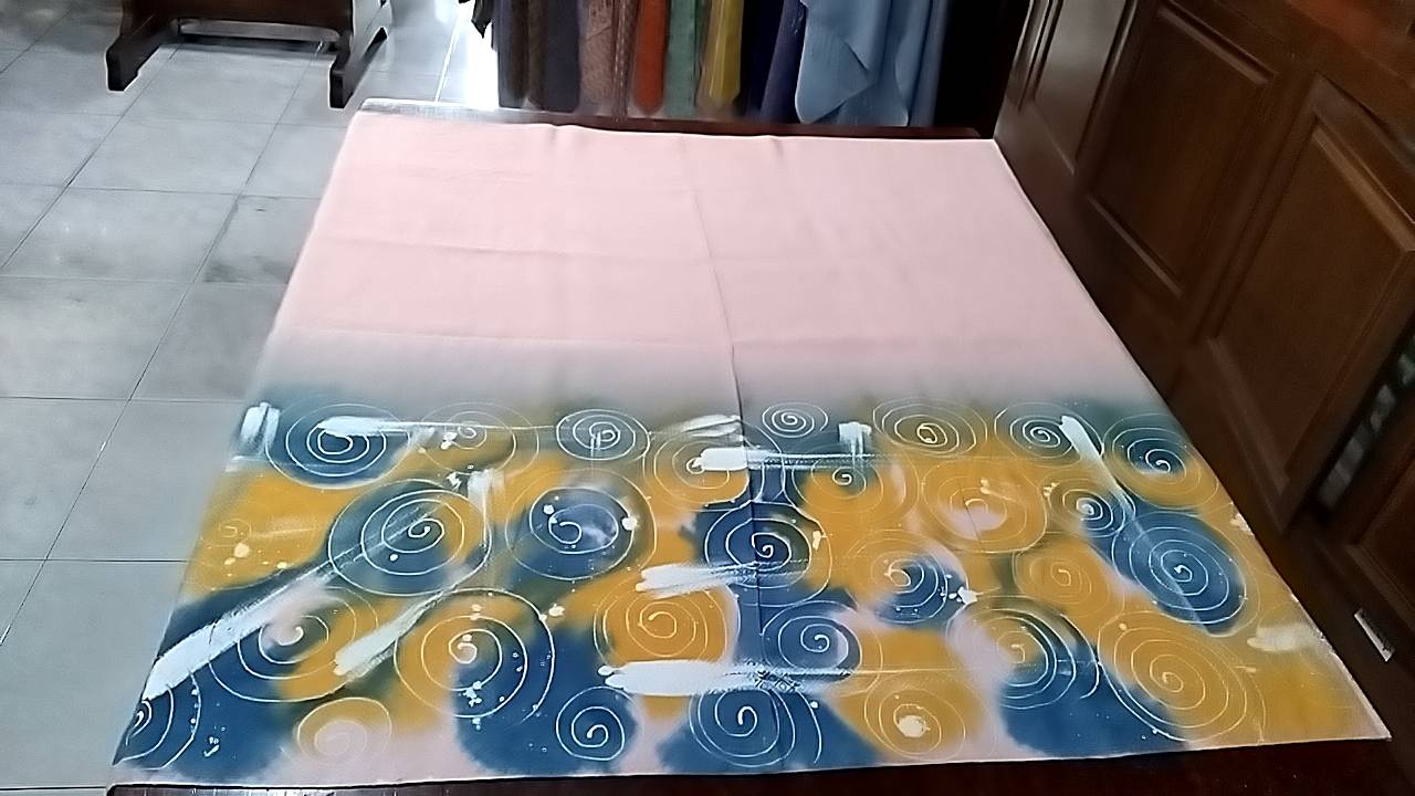 ผ้าไหมทอมือบาติก เนื้อยกดอก ขนาด 1x2เมตร สีชมพูโอรสอ่อน รหัส A11-NY-0830682