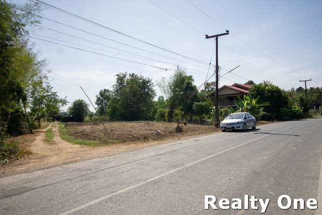 ขาย ที่ดิน ถมแล้ว ติดถนนลาดยาง ต.ศรีนาวา อ.เมือง นครนายก