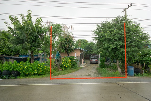 ขาย บ้านเดี่ยว ชั้นเดียว ติดถนนสาย 322 (ท่าเสด็จ) ต.สระแก้ว อ.เมือง สุพรรณบุรี