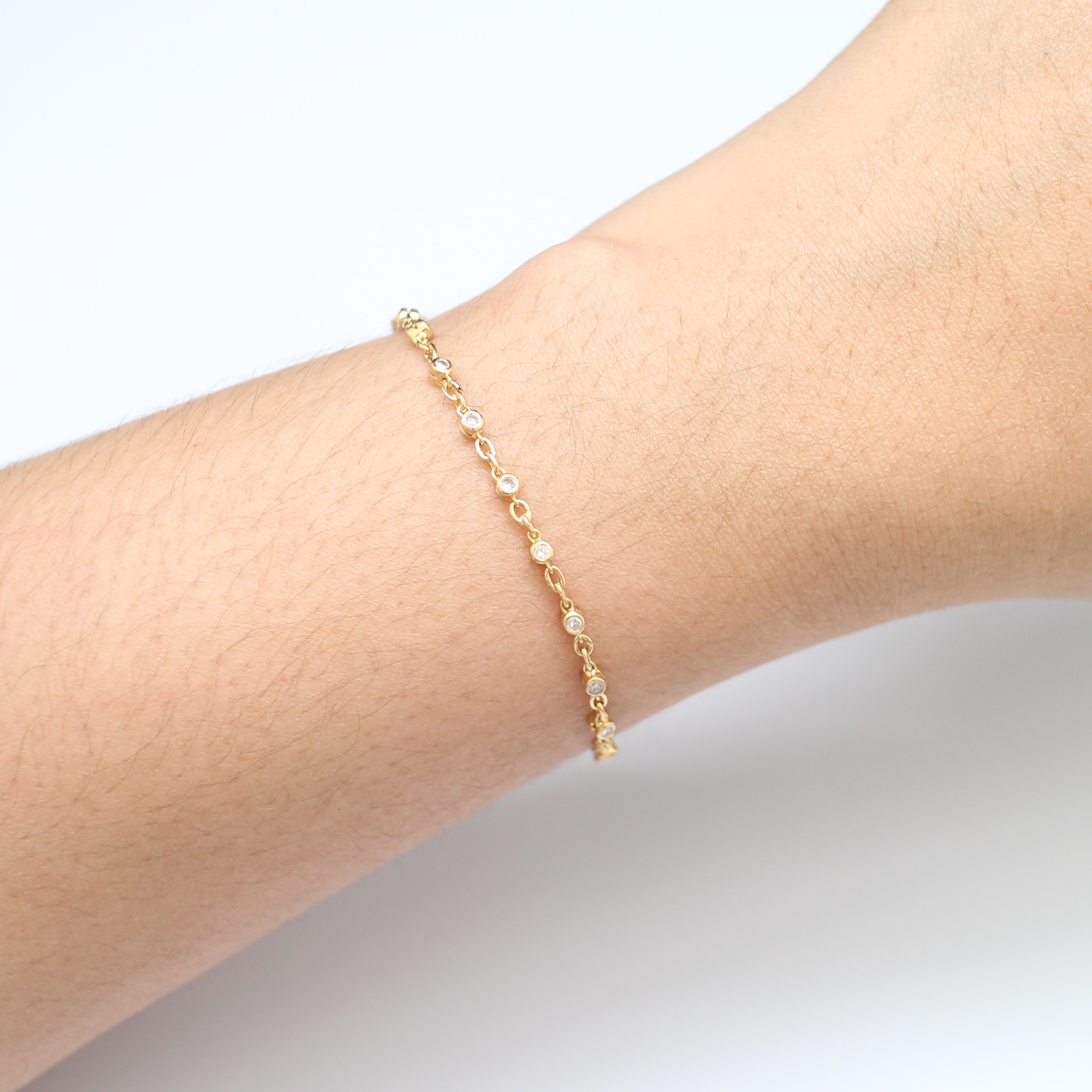 BL25157 สร้อยข้อมือแม่กุญแจ เพชรกุหลาบ 0.80 กะรัต ทองแท้ 18k นน.รวม 4.5 กรัม ยาว 17.5 ซม.