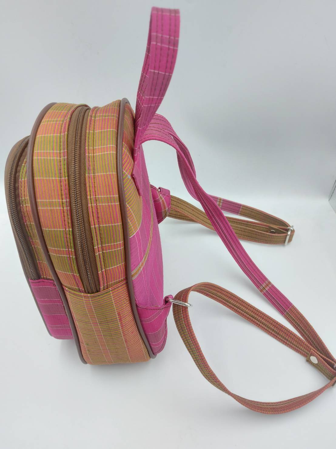 สั่งตัด กระเป๋าเป้สะพายหลัง ขนาด 5x9x11.5นิ้ว (ไม่รวมผ้า) รหัส GO-23-0