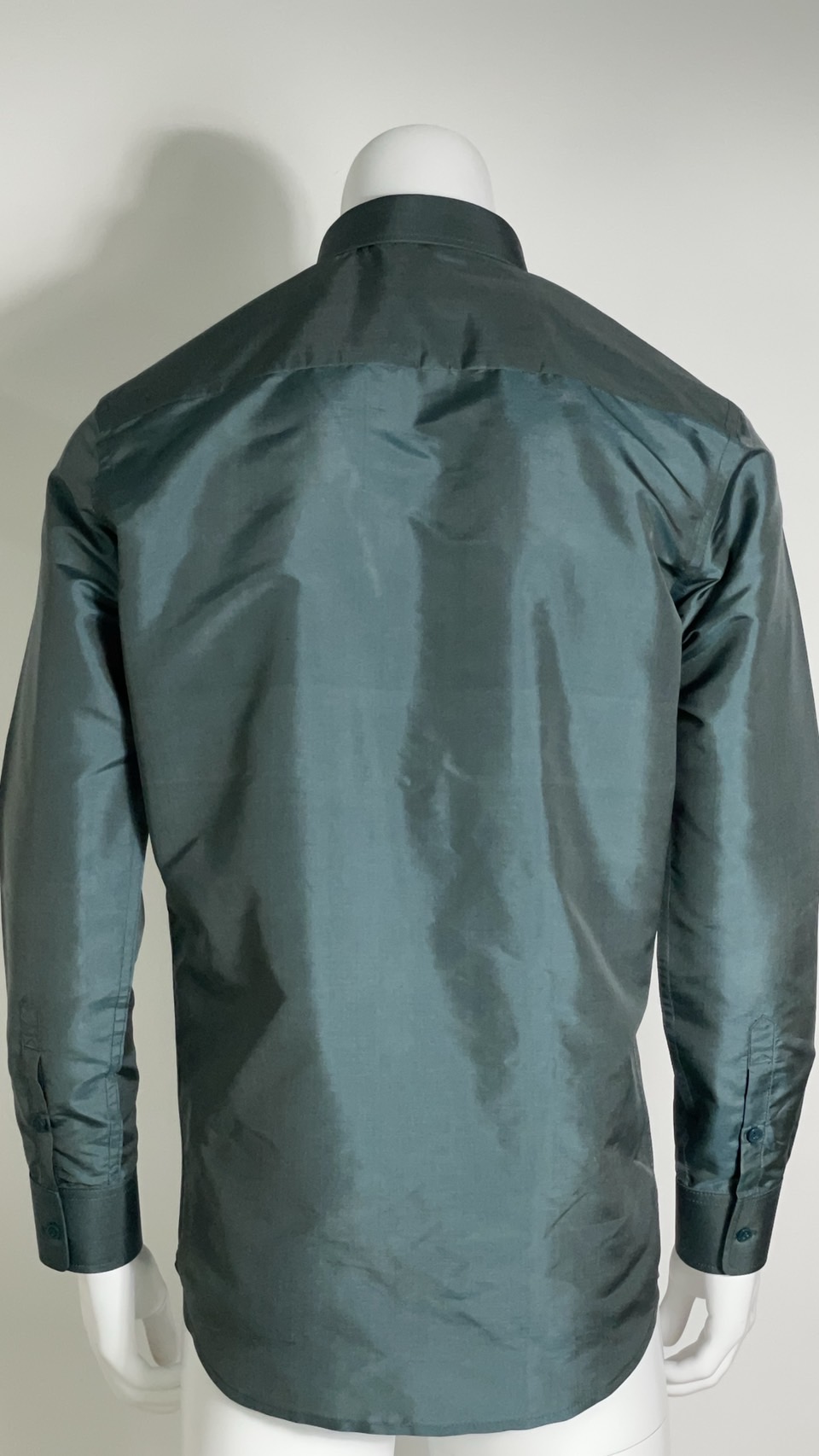 เสื้อเชิ้ตแขนยาว ไม่อัดผ้ากาว | ตัดเย็บตามรูปร่าง | เลือกผ้า ส่งไซส์ได้