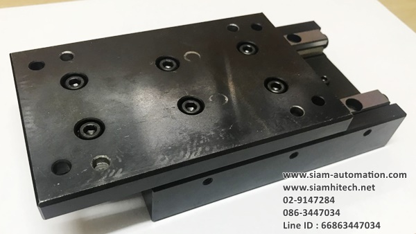 Cross roller table ยี่ห้อ THK