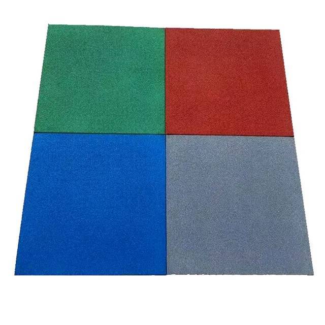 พื้นยางสนามเด็กเล่น พื้นยางสังเคราะห์ แบบมีตัวล็อคหนา20มิลราคา750บาท